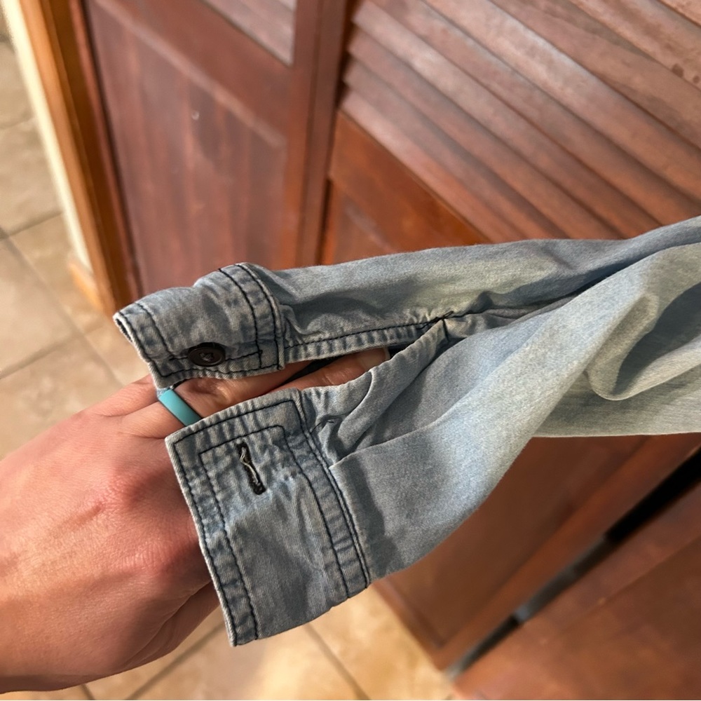 Old Navy Light Wash Chambray Button Down Shirt - Picture 4 of 6